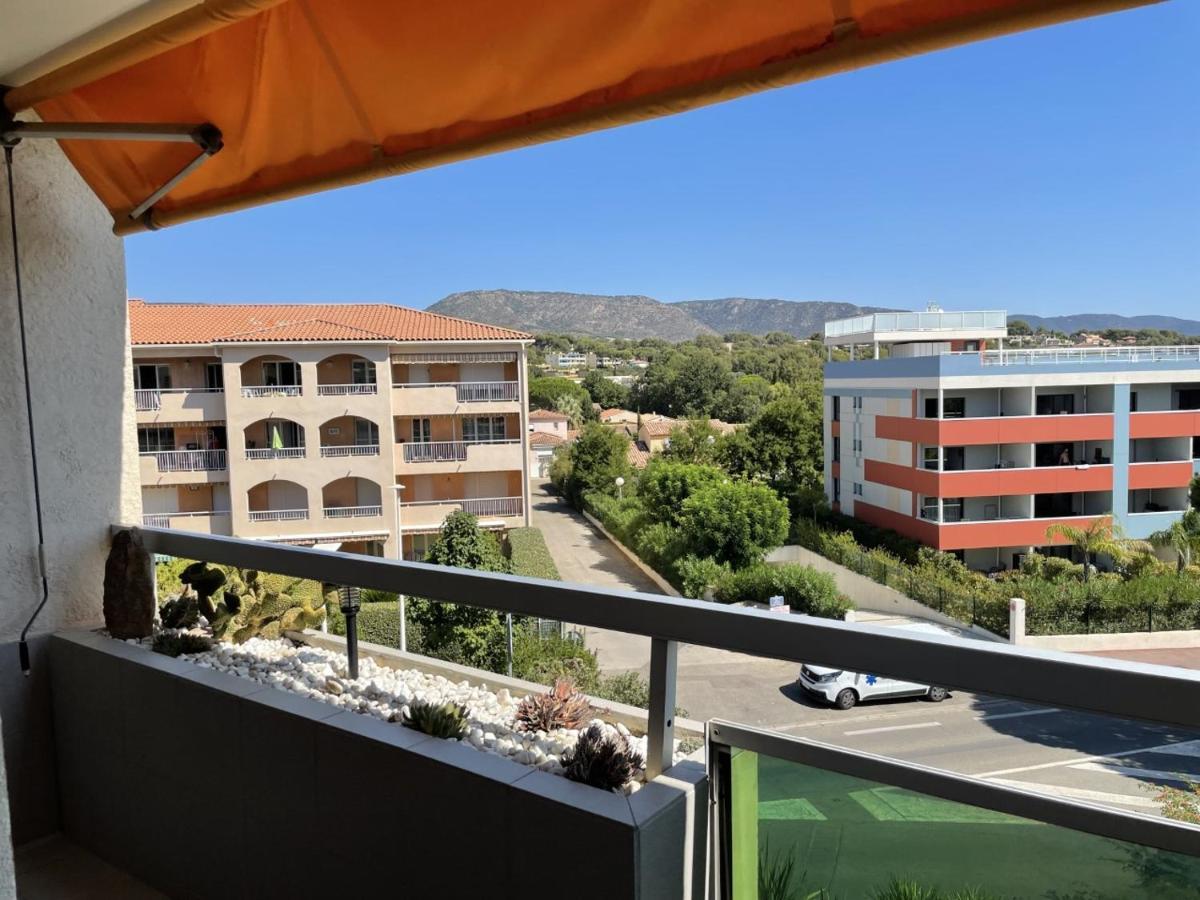Bormes-Les-Mimosas - Appart 25M2 Avec Balcon - 4P Exterior foto