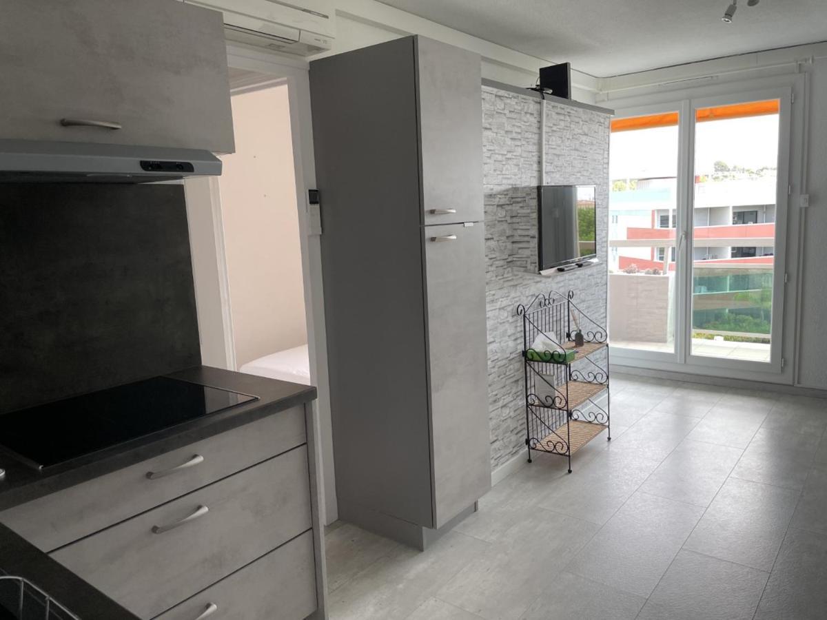 Bormes-Les-Mimosas - Appart 25M2 Avec Balcon - 4P Exterior foto